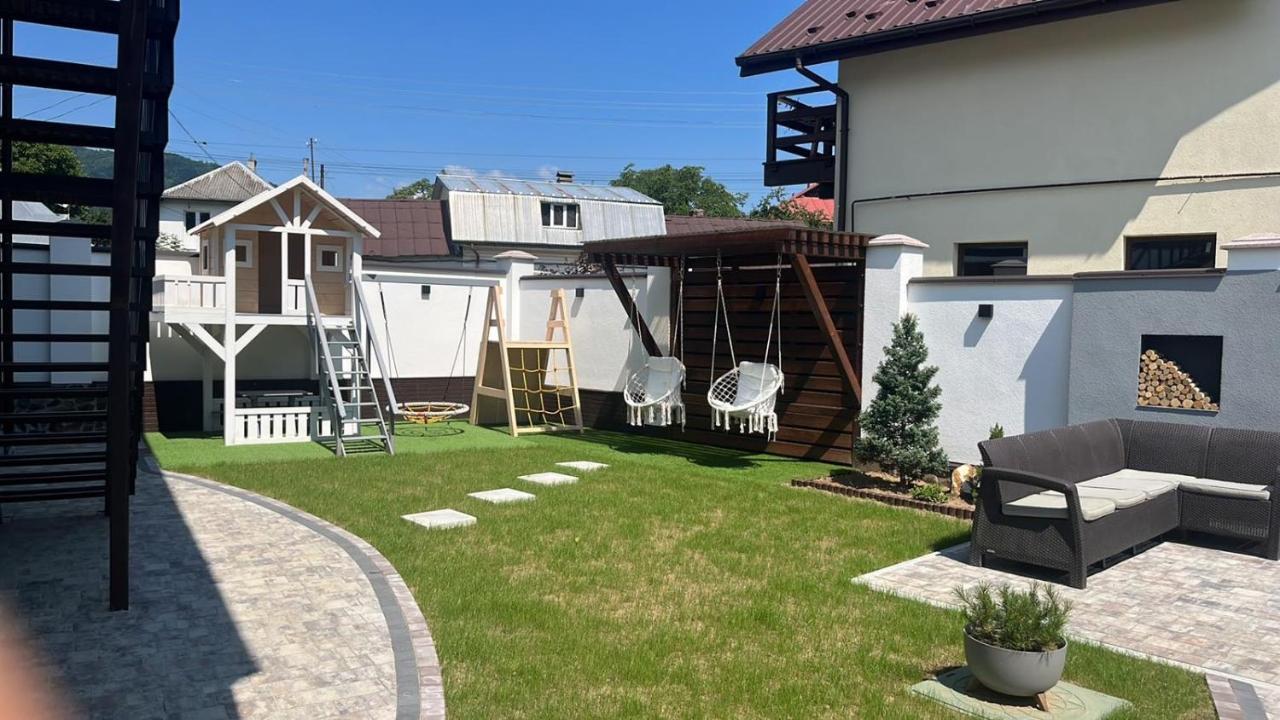 Гірський Кришталь Lägenhet Skole Exteriör bild