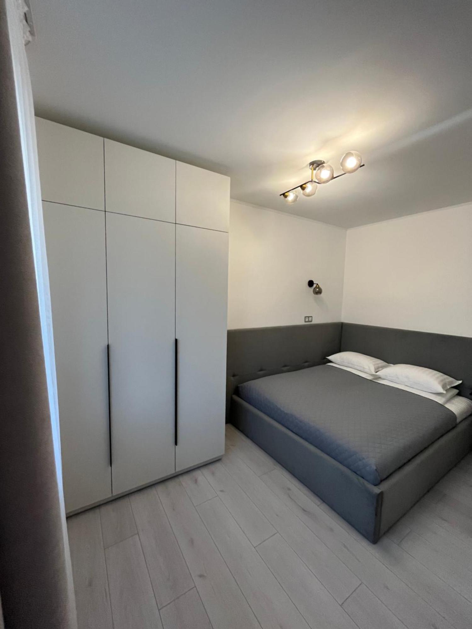 Гірський Кришталь Lägenhet Skole Exteriör bild