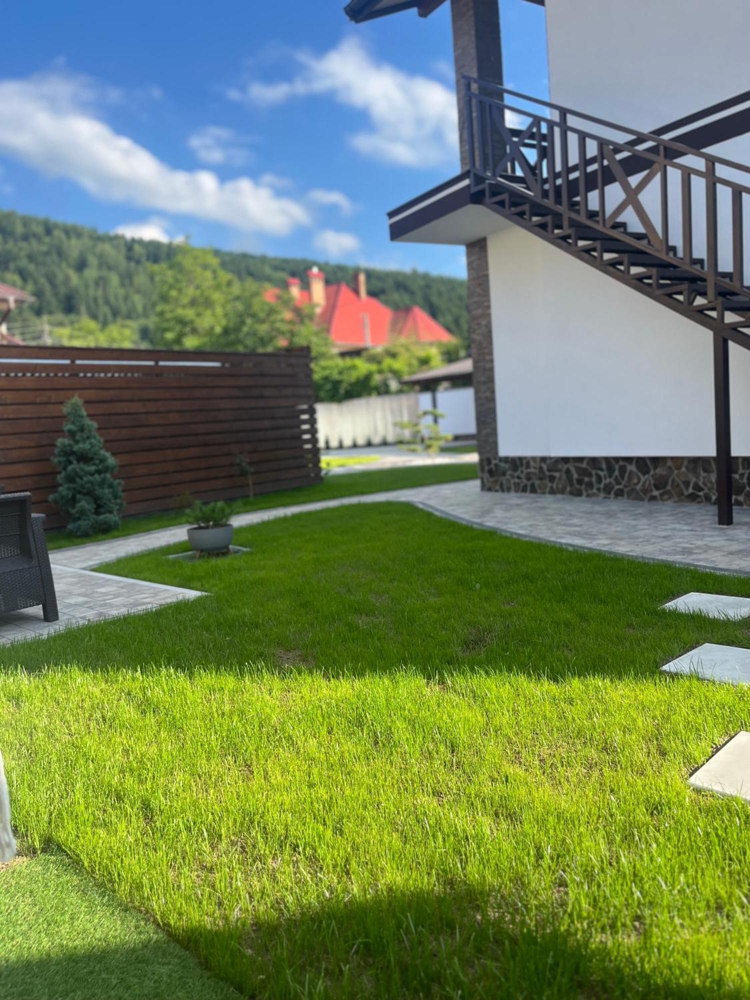 Гірський Кришталь Lägenhet Skole Exteriör bild